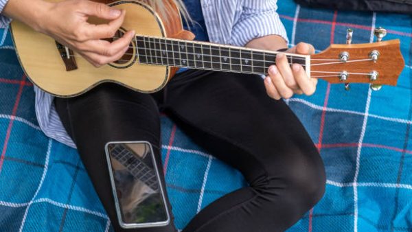 15 Referensi Chord Lagu untuk Pemula yang Baru Belajar Gitar