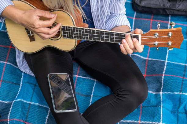 15 Referensi Chord Lagu untuk Pemula yang Baru Belajar Gitar